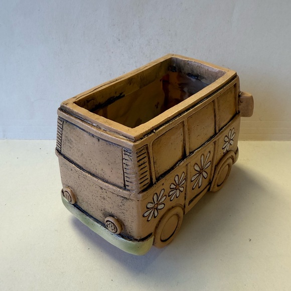 Flower Power Tan Thick Strong Plastic Bus Planter with White Floral Design - Picture 4 of 11